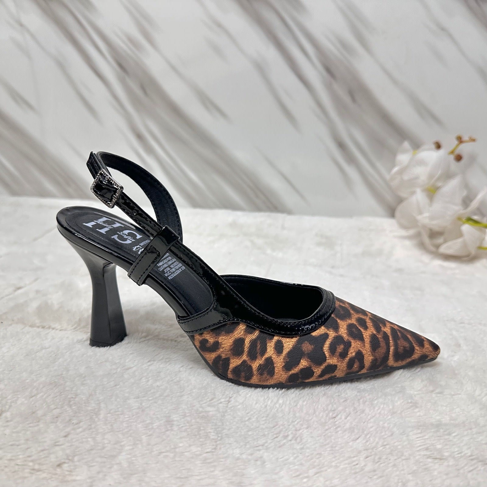 ANIMAL PRINT RIVETE NEGRO  7½
